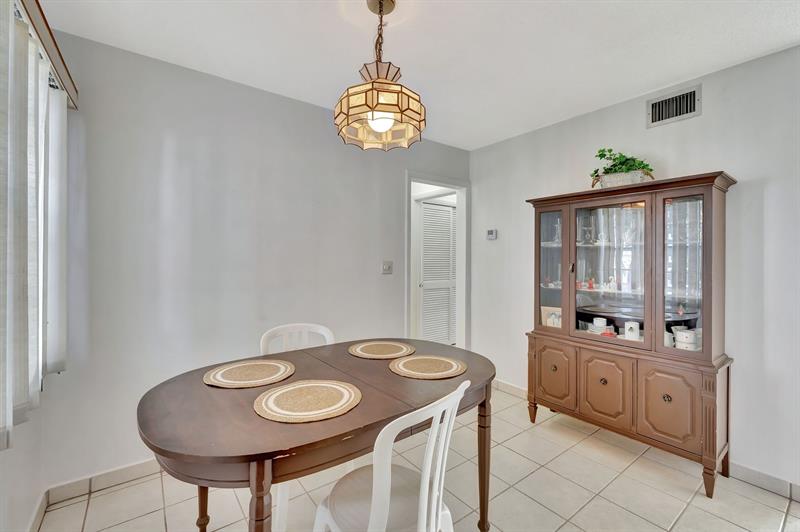 Image 5 of 40 For 4310 12th Ct  204