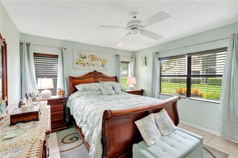 Image 12 of 35 For 5897 Parkwalk Dr  5897
