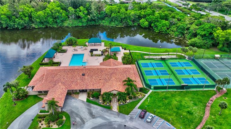 Image 31 of 35 For 5897 Parkwalk Dr  5897
