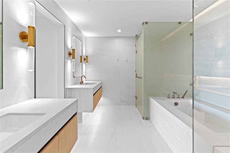 Image 16 of 48 For 900 Ocean Blvd  1101