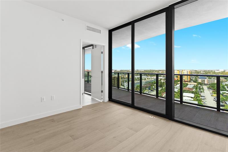 Image 23 of 48 For 900 Ocean Blvd  1101