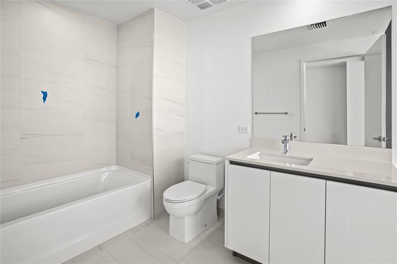 Image 24 of 48 For 900 Ocean Blvd  1101