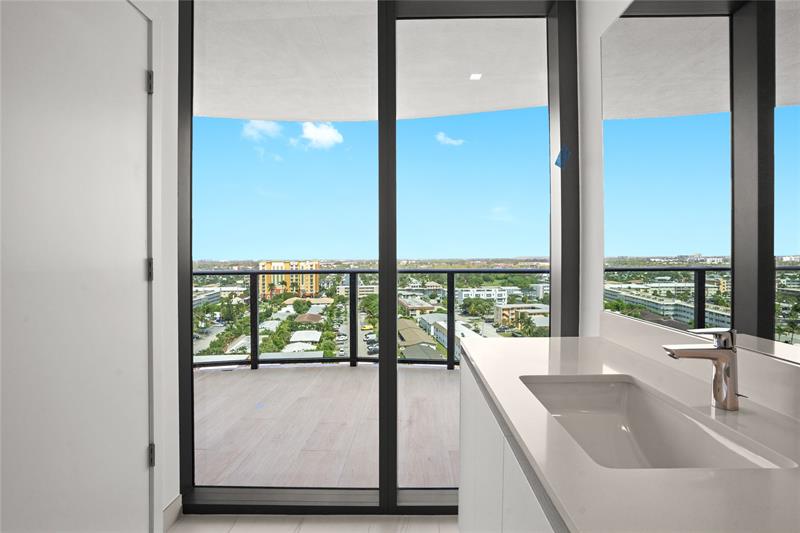 Image 28 of 48 For 900 Ocean Blvd  1101