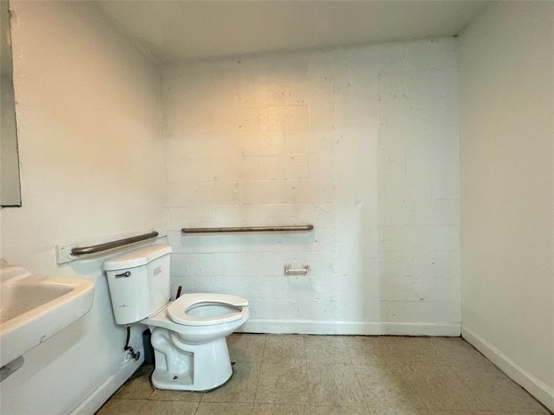 Image 9 of 10 For 3669 19 Street