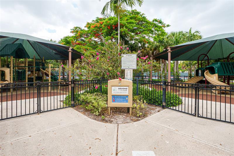 Image 33 of 33 For 3500 Oaks Clubhouse Dr  109