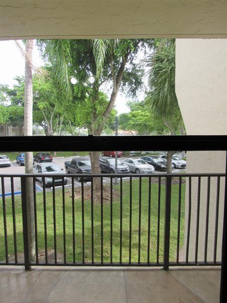 Image 16 of 52 For 6351 University Dr  224