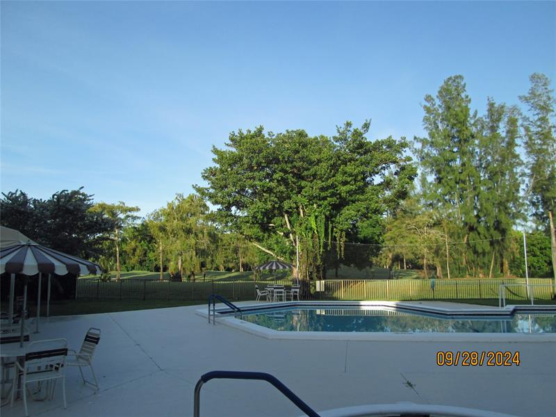 Image 34 of 52 For 6351 University Dr  224