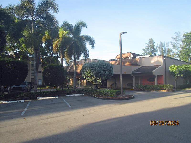 Image 52 of 52 For 6351 University Dr  224