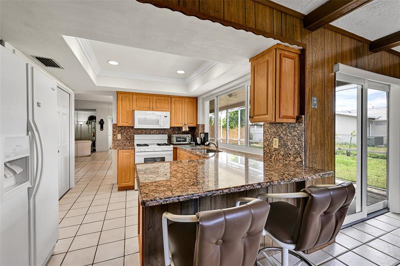 Image 12 of 37 For 10599 26th Pl