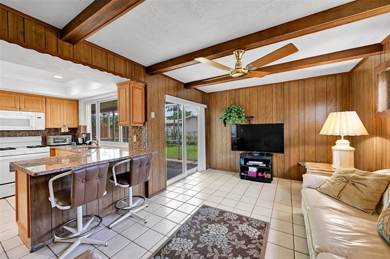 Image 14 of 37 For 10599 26th Pl