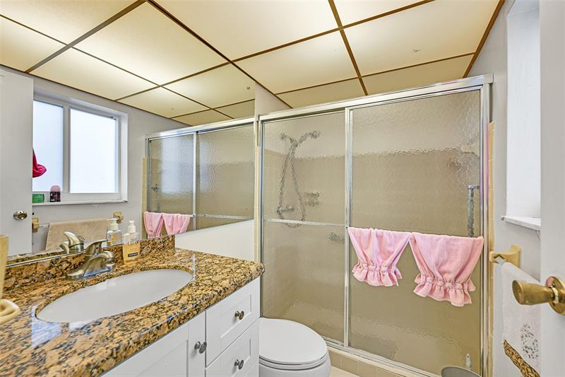 Image 25 of 37 For 10599 26th Pl