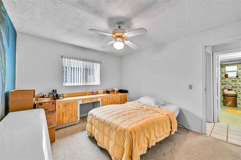 Image 27 of 37 For 10599 26th Pl