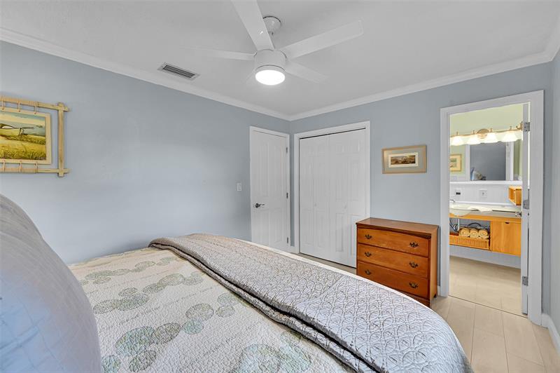 Image 15 of 36 For 2431 River Dr
