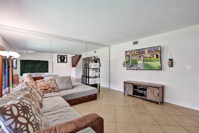 Image 14 of 28 For 7670 79th Ave  05