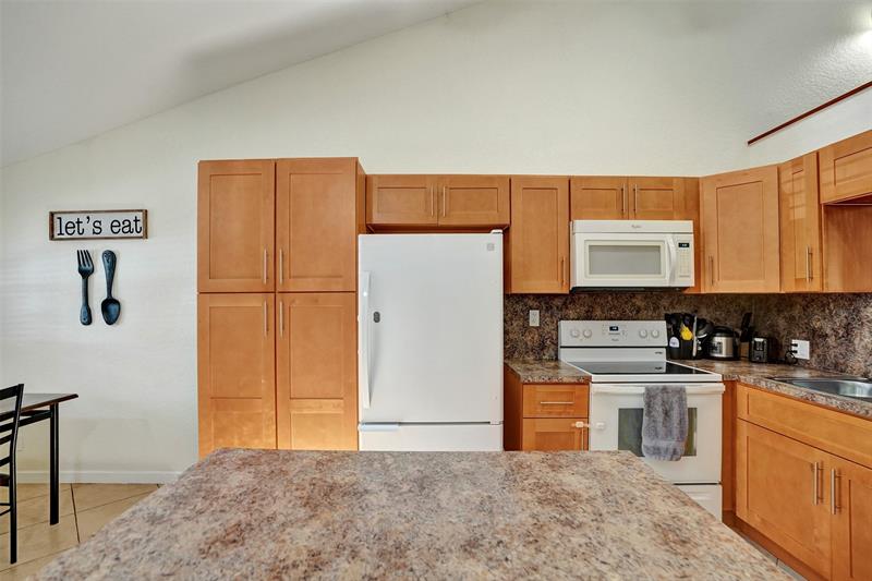 Image 5 of 28 For 7670 79th Ave  05