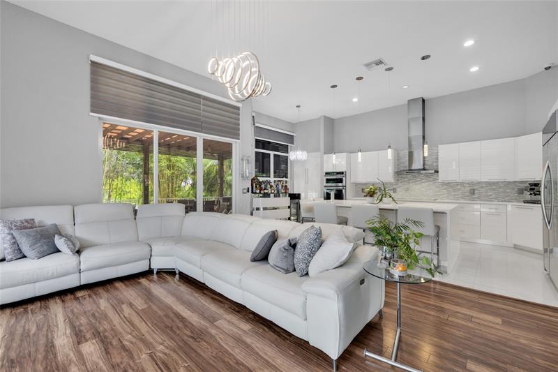 Image 20 of 69 For 385 118th Ave