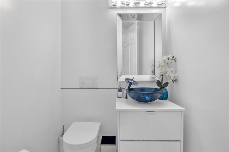 Image 25 of 69 For 385 118th Ave