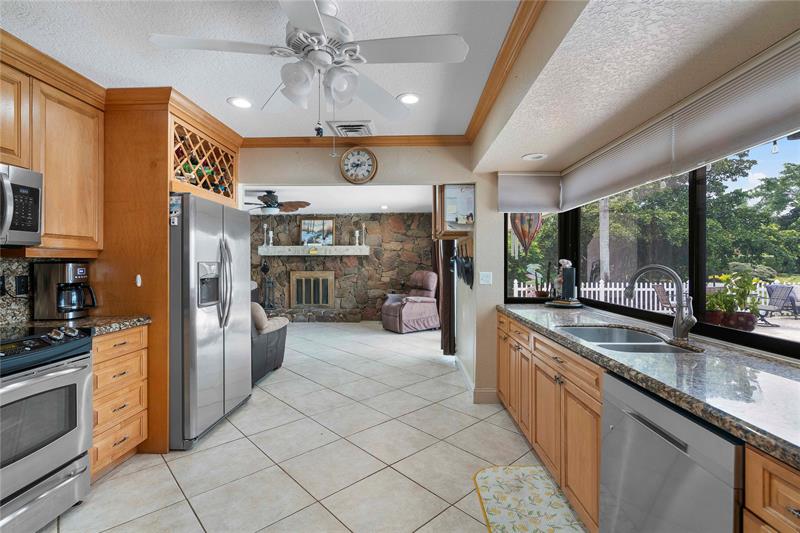 Image 11 of 37 For 8608 26th Ct