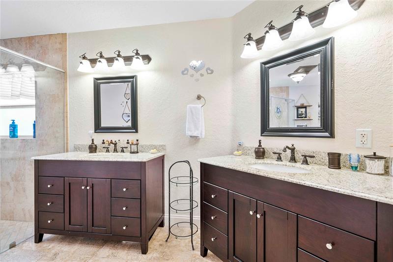 Image 17 of 37 For 8608 26th Ct