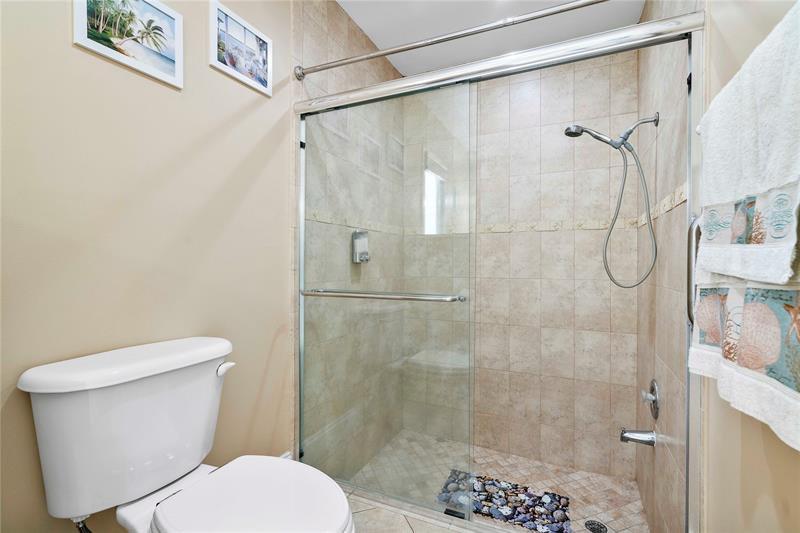 Image 21 of 37 For 8608 26th Ct