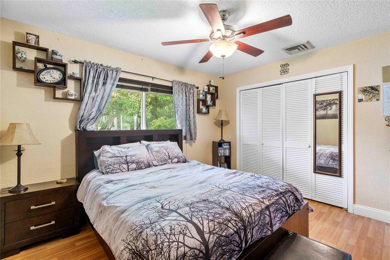 Image 25 of 37 For 8608 26th Ct