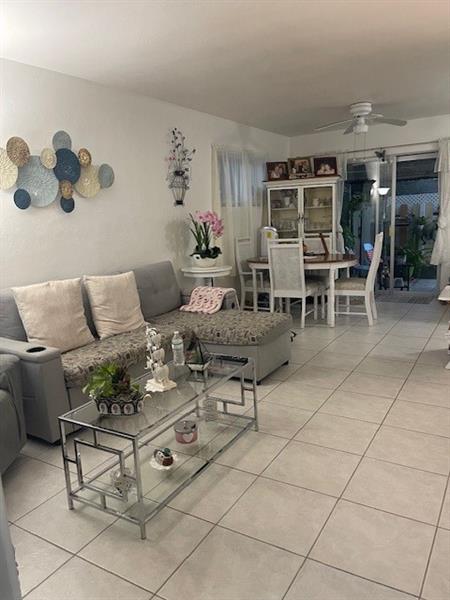 Image 5 of 9 For 2241 Monroe St  1