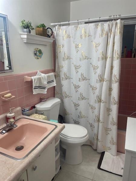 Image 8 of 9 For 2241 Monroe St  1