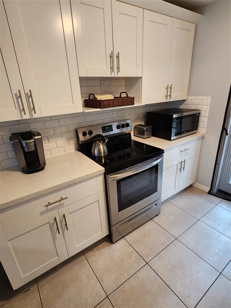 Image 3 of 50 For 3212 7th St  1