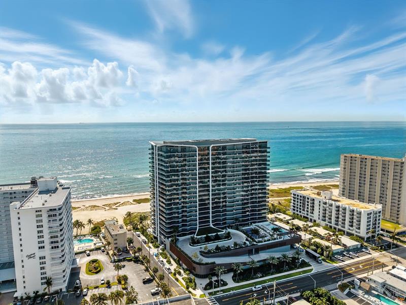 Image 2 of 40 For 900 Ocean Boulevard  602