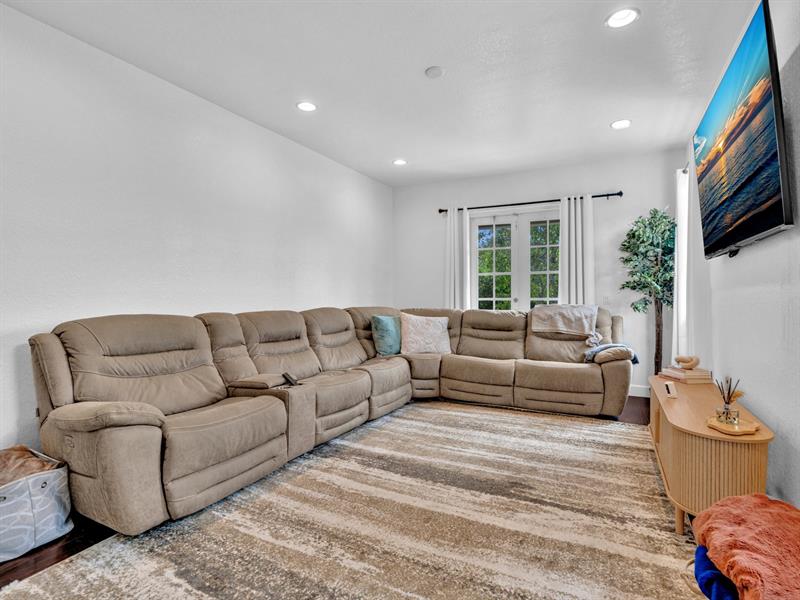 Image 17 of 46 For 4447 Arabian Way  4447