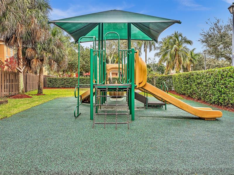 Image 40 of 46 For 4447 Arabian Way  4447