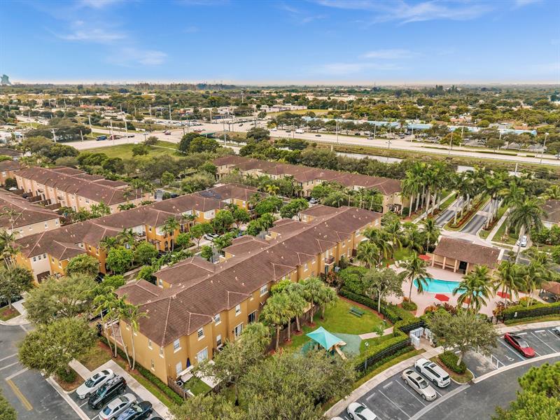 Image 43 of 46 For 4447 Arabian Way  4447