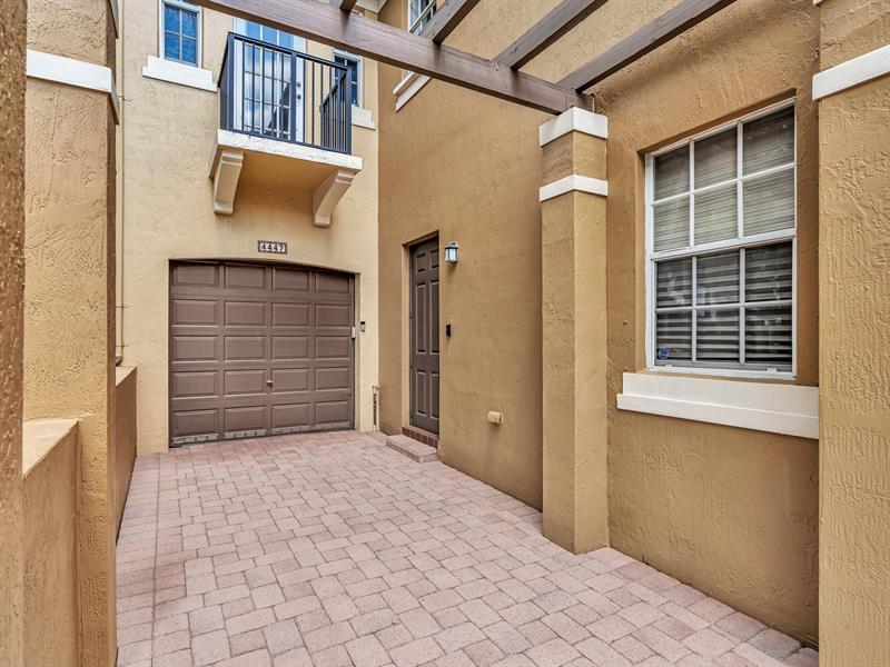 Image 44 of 46 For 4447 Arabian Way  4447