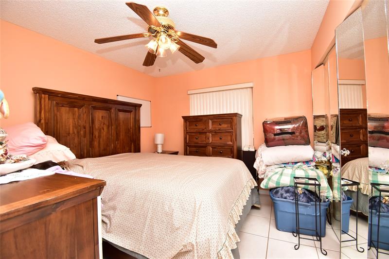 Image 12 of 30 For 3305 Silver Buttonwood Dr