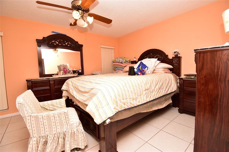 Image 14 of 30 For 3305 Silver Buttonwood Dr