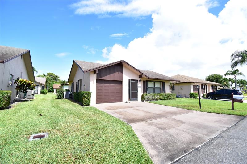 Image 18 of 30 For 3305 Silver Buttonwood Dr