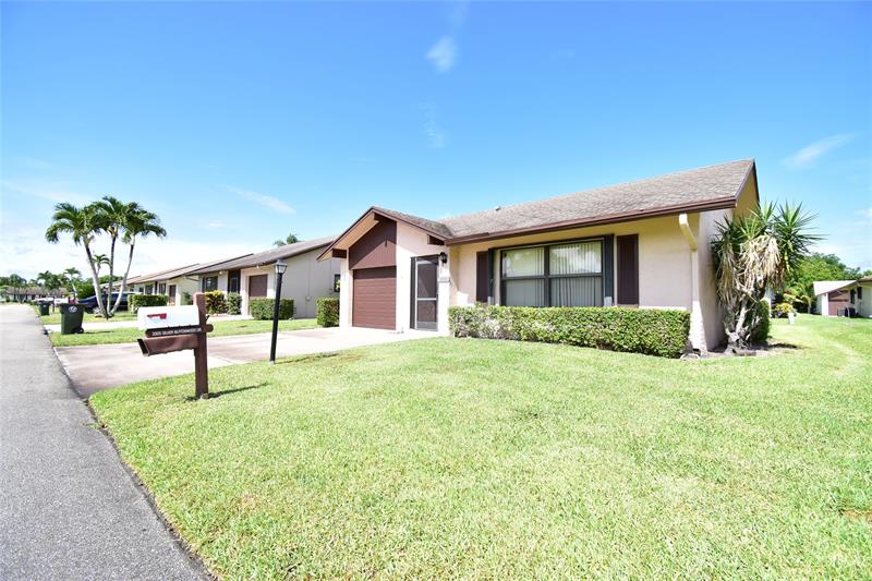 Image 26 of 30 For 3305 Silver Buttonwood Dr