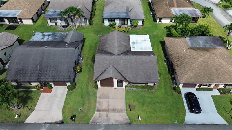 Image 4 of 30 For 3305 Silver Buttonwood Dr