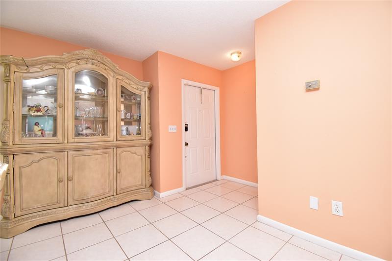 Image 5 of 30 For 3305 Silver Buttonwood Dr