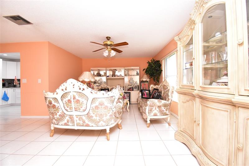 Image 6 of 30 For 3305 Silver Buttonwood Dr