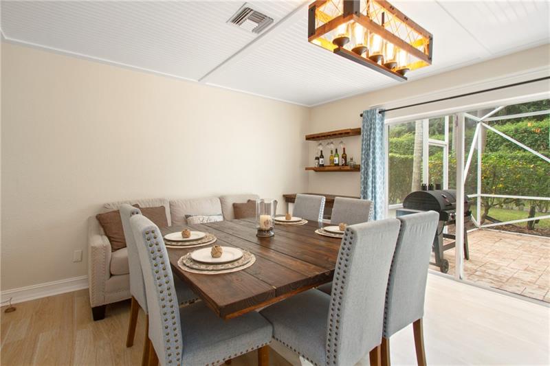 Image 5 of 20 For 6885 Barnwell Dr