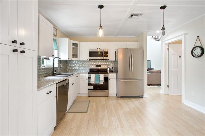 Image 9 of 20 For 6885 Barnwell Dr