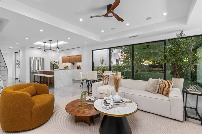 Image 10 of 57 For 1621 Broward Blvd  A