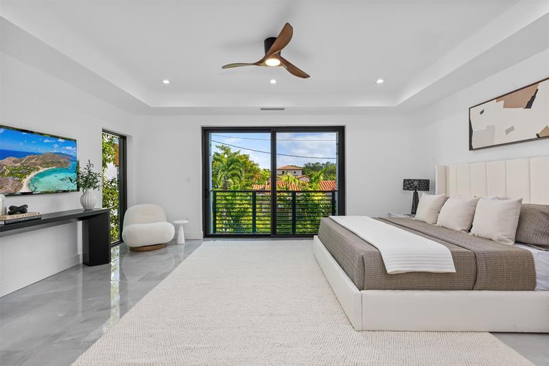 Image 29 of 57 For 1621 Broward Blvd  A