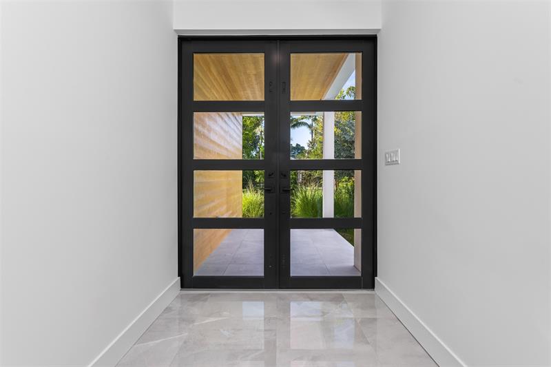 Image 4 of 57 For 1621 Broward Blvd  A
