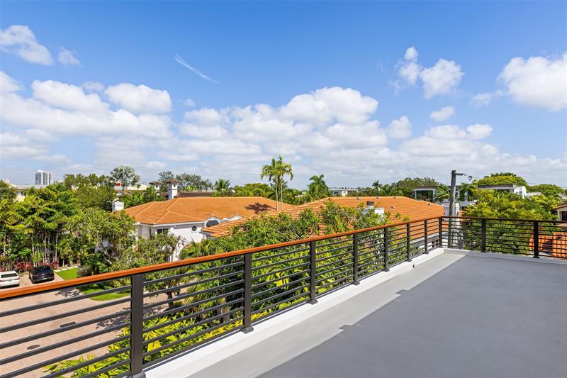 Image 50 of 57 For 1621 Broward Blvd  A
