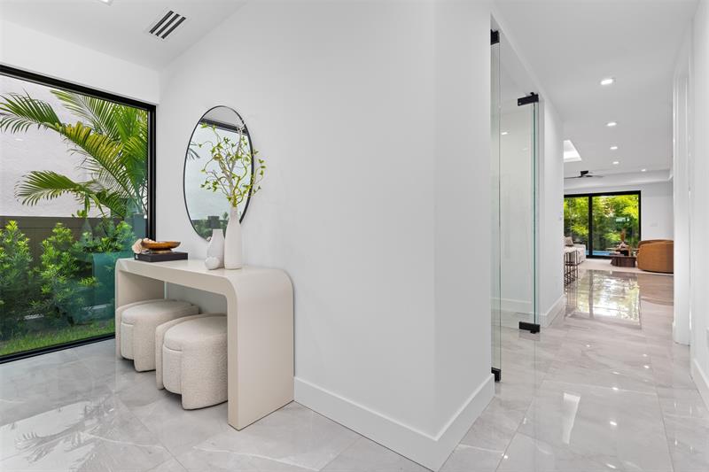 Image 6 of 57 For 1621 Broward Blvd  A