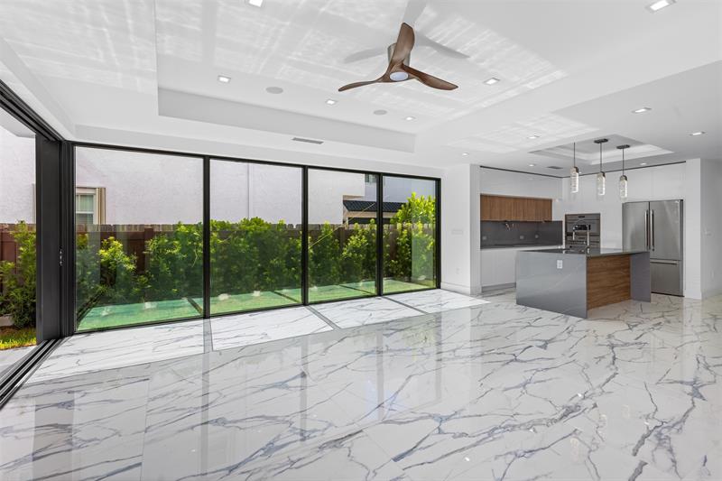 Image 10 of 53 For 1621 Broward Blvd  B