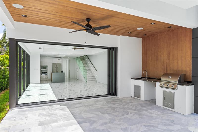 Image 19 of 53 For 1621 Broward Blvd  B