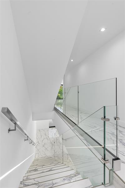 Image 26 of 53 For 1621 Broward Blvd  B